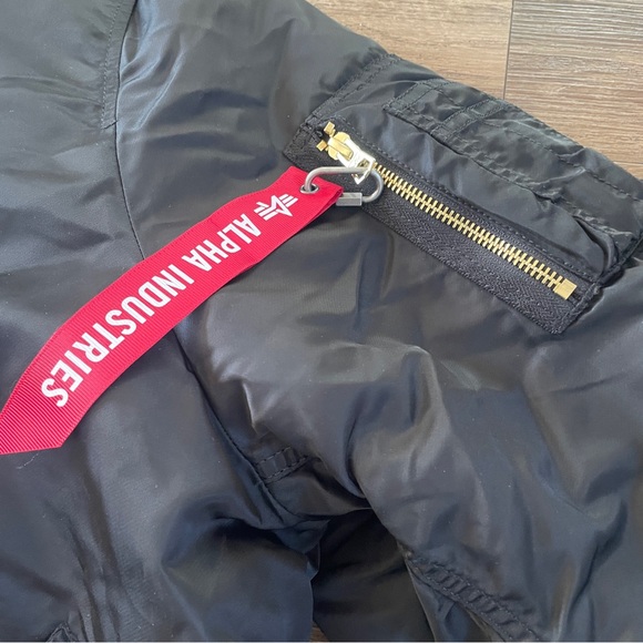 Alpha Industries bomber jacket XL - Picture 7 of 8